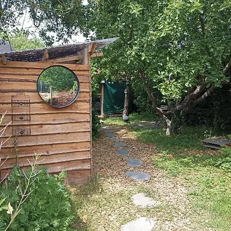 Campo de lujo L'échappée Au Jardin, Yourte Bucolique *